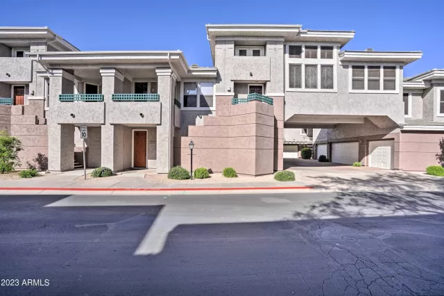 MLS: 6635664 Condo For Sale