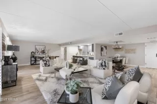 Photo #3: 6635846 Listing 