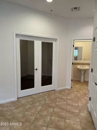 Photo #3: 6635871 Listing 