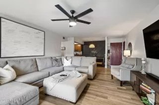 Photo #5: 6636260 Listing