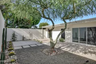 Photo #2: 6636521 Listing