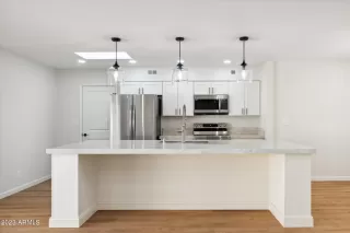 Photo #3: 6636523 Listing