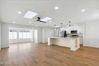 Photo #5: 6636523 Listing