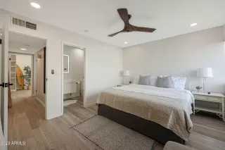 Photo #6: 6636629 Listing