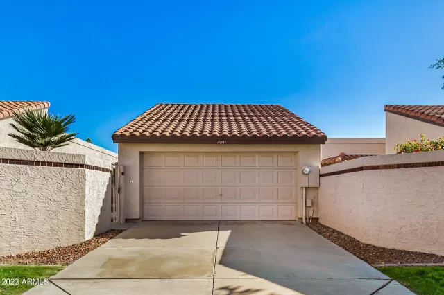 MLS: 6637001 Condo For Sale