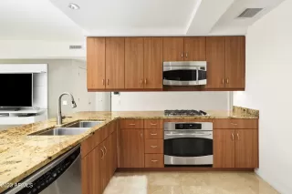 Photo #4: 6637093 Listing