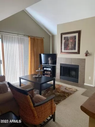 Photo #2: 6637130 Listing