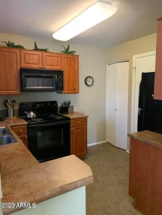 Photo #4: 6637130 Listing