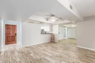 Photo #5: 6637273 Listing