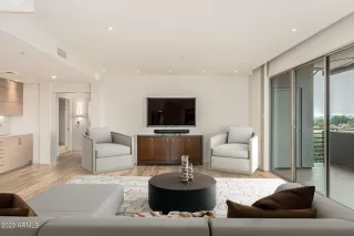 Photo #1: 6637345 Listing 