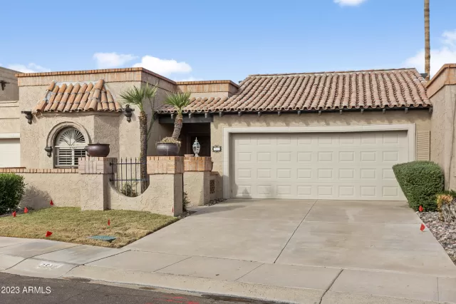 MLS: 6637380 Condo For Sale