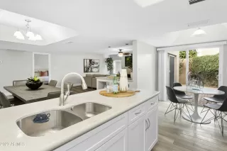 Photo #5: 6637380 Listing 