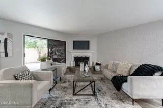 Photo #6: 6637469 Listing