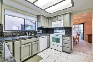 Photo #5: 6637489 Listing