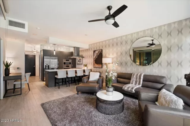 MLS: 6637571 Condo For Sale