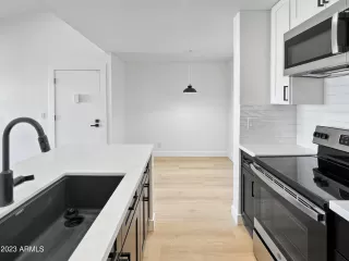 Photo #3: 6637771 Listing