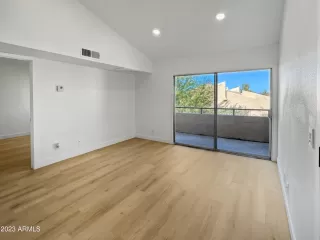 Photo #6: 6637771 Listing