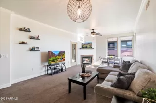 Photo #4: 6637820 Listing