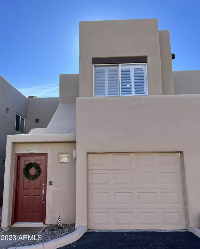 MLS: 6637904 Condo For Sale