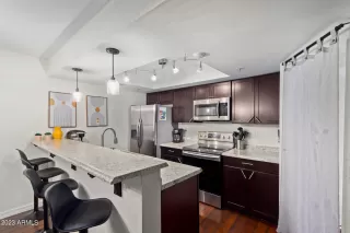 Photo #5: 6637954 Listing 