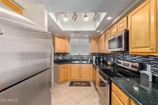 Photo #2: 6638100 Listing