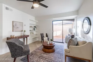 Photo #5: 6638115 Listing