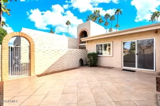 Photo #3: 6638203 Listing