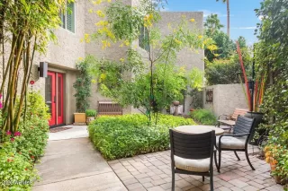 Photo #1: 6638332 Listing
