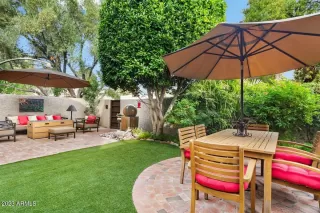 Photo #2: 6638332 Listing
