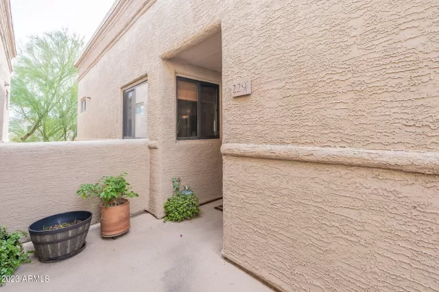 MLS: 6638369 Condo For Sale