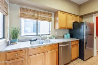 Photo #2: 6638369 Listing