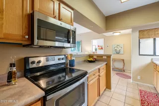 Photo #3: 6638369 Listing