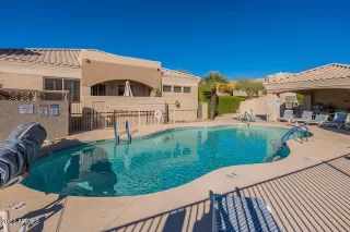 Photo #5: 6638806 Listing
