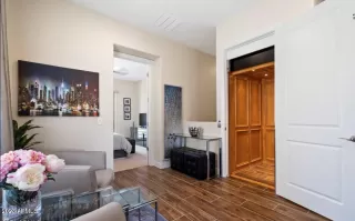 Photo #4: 6638949 Listing 