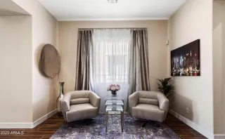 Photo #6: 6638949 Listing 