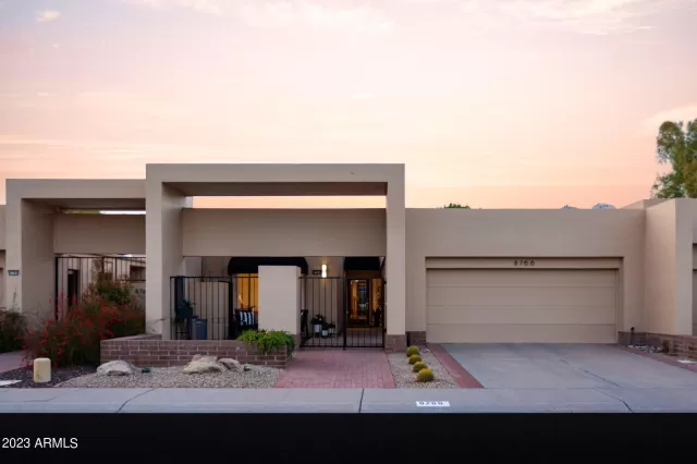 MLS: 6638996 Condo For Sale