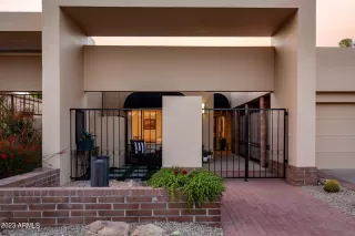 Photo #2: 6638996 Listing