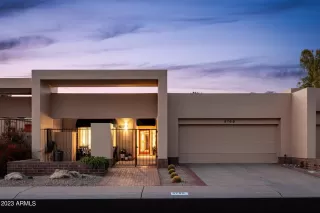 Photo #3: 6638996 Listing