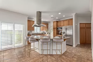 Photo #5: 6639037 Listing 