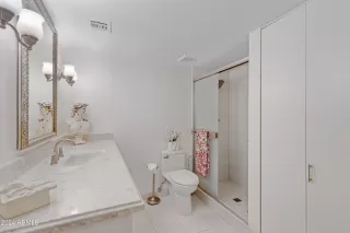 Photo #4: 6639467 Listing