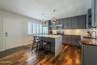 Photo #5: 6639493 Listing