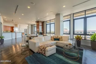 Photo #3: 6639676 Listing