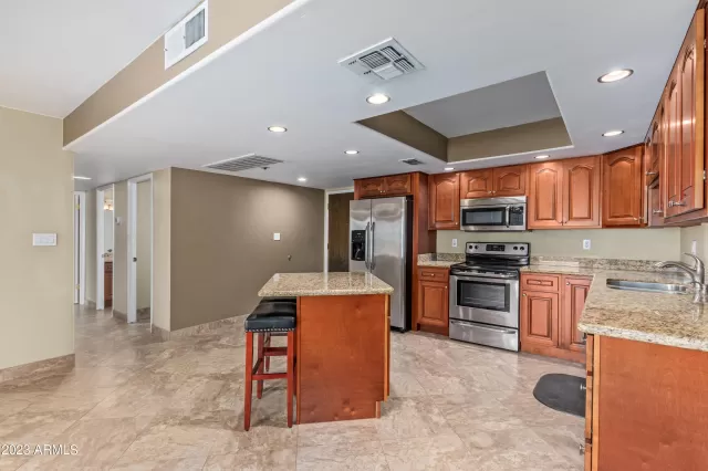 MLS: 6639680 Condo For Sale