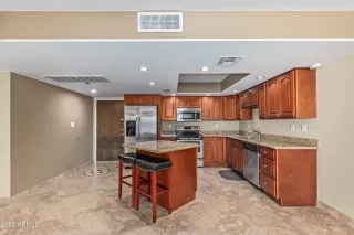 Photo #4: 6639680 Listing