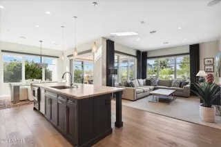 Photo #4: 6639704 Listing 