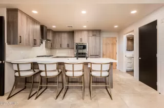 Photo #3: 6640026 Listing