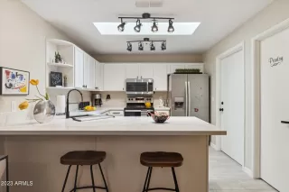 Photo #2: 6640082 Listing