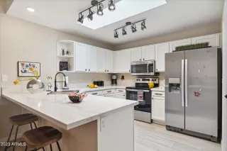 Photo #3: 6640082 Listing