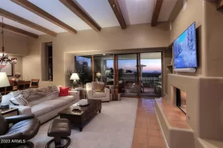 Photo #6: 6640090 Listing