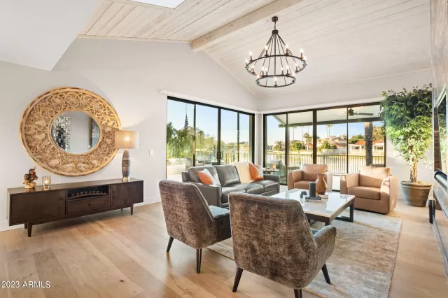 MLS: 6640095 Condo For Sale